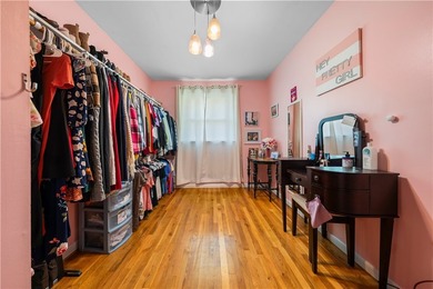 Welcome to 18 Chester Avenue! This beautifully maintained - photo 12
