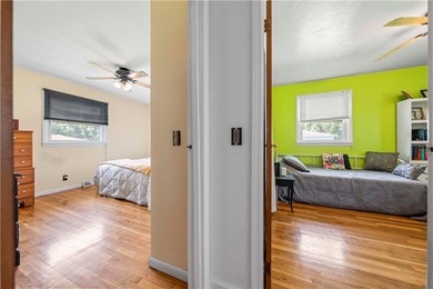 Welcome to 18 Chester Avenue! This beautifully maintained - photo 14