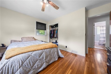 Welcome to 18 Chester Avenue! This beautifully maintained - photo 15