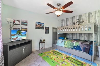Rare opportunity to own a versatile multi-generational or - photo 24