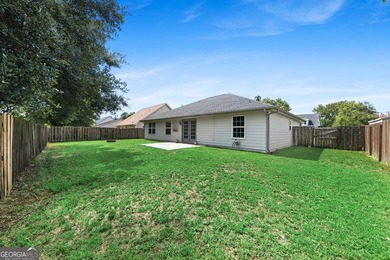 Welcome home to this sweet 3-bedroom, 2-bathroom home located in - photo 30