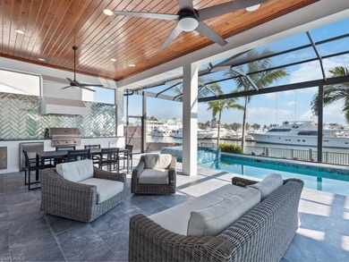 Luxuriate in a perfect piece of paradise! This spectacular - photo 31