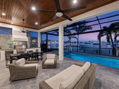 Luxuriate in a perfect piece of paradise! This spectacular - photo 32