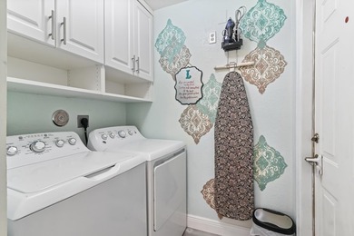 Rare opportunity to own a versatile multi-generational or - photo 34