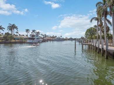 Luxuriate in a perfect piece of paradise! This spectacular - photo 43