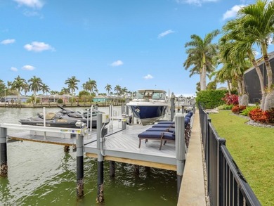 Luxuriate in a perfect piece of paradise! This spectacular - photo 45