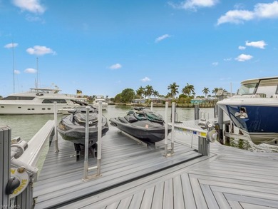 Luxuriate in a perfect piece of paradise! This spectacular - photo 46
