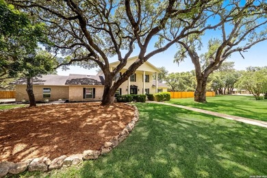Set on a full acre in the exclusive gated community of Raintree - photo 4