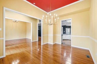 Located on highly coveted Peninsula Drive, this well-kept - photo 15