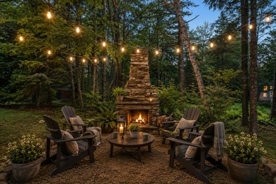 Classic Maine charm meets rare island privacy in this delightful - photo 2