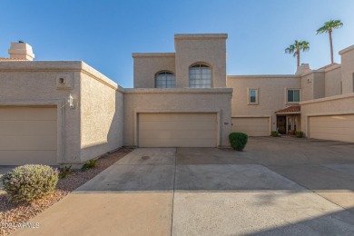 Gilbert Islands Lake Townhome/Townhouse For Sale in Gilbert Arizona