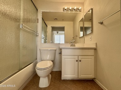 LIVE in the HEART OF PHOENIX/BILTMORE AREA ** Nice 2 bedroom 2