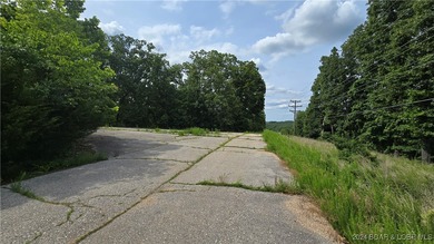 This expansive 5-acre commercial lot boasts exceptional frontage - photo 3