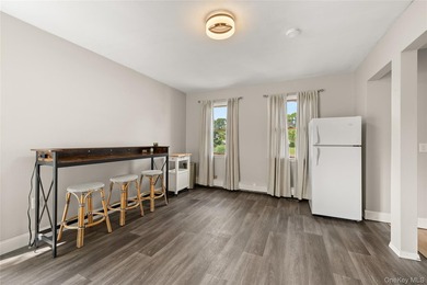 Beautifully maintained 4-bedroom Colonial located in the heart - photo 20