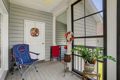 Welcome to this delightful three-bedroom, two-bathroom end unit - photo 23