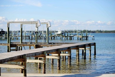 This stunning 4 bedroom, 3.5 bath waterfront home is perfectly - photo 50