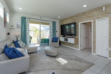 ASSUMABLE SOLAR -- own this home AND its low energy bill. This - photo 12