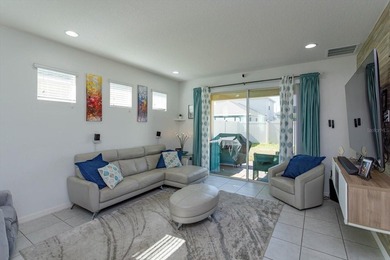 ASSUMABLE SOLAR -- own this home AND its low energy bill. This - photo 13