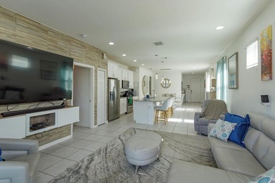 ASSUMABLE SOLAR -- own this home AND its low energy bill. This - photo 14