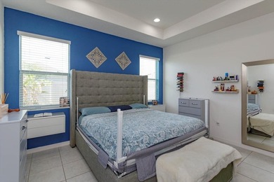 ASSUMABLE SOLAR -- own this home AND its low energy bill. This - photo 15