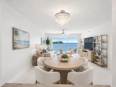 Beautifully renovated with stunning white tile, freshly painted - photo 18