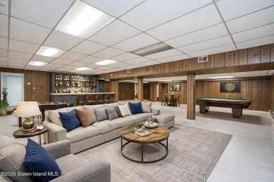 Welcome to this welcoming and sprawling mid-century modern - photo 19
