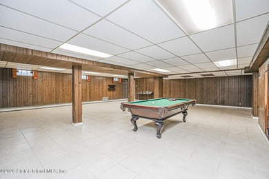 Welcome to this welcoming and sprawling mid-century modern - photo 22