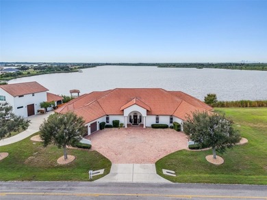 (private lake, pond, coastal) Townhome/Townhouse For Sale in Ruskin Florida