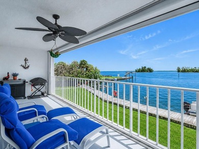 Beautifully renovated with stunning white tile, freshly painted - photo 37