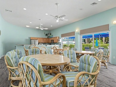 Beautifully renovated with stunning white tile, freshly painted - photo 41