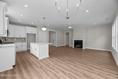 Welcome to The Oxford floor plan, offering approximately 1,638 - photo 8
