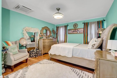 Move in condition Beautifully updated Energy Efficient home! - photo 12