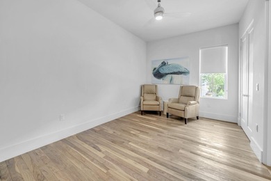 This beautifully designed single-level home features 3 bedrooms - photo 34