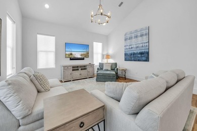 This beautifully designed single-level home features 3 bedrooms - photo 47