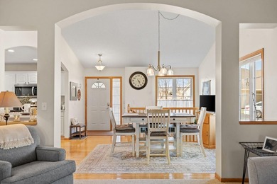 Convenient one level living Buffalo end unit townhouse in quiet - photo 19