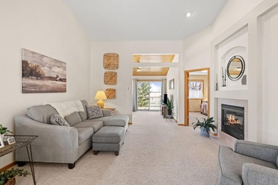 Convenient one level living Buffalo end unit townhouse in quiet - photo 20
