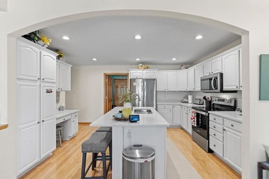 Convenient one level living Buffalo end unit townhouse in quiet - photo 26