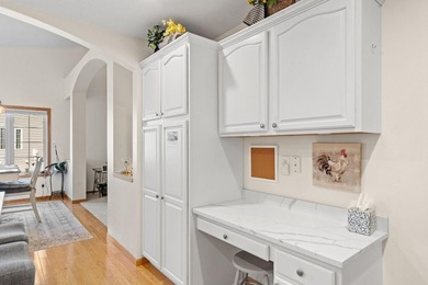 Convenient one level living Buffalo end unit townhouse in quiet - photo 29