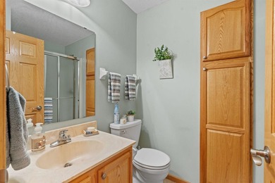 Convenient one level living Buffalo end unit townhouse in quiet - photo 33