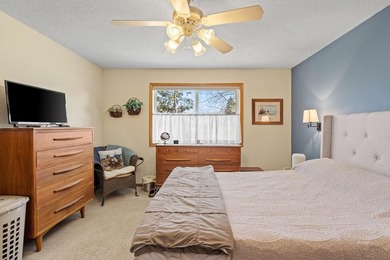 Convenient one level living Buffalo end unit townhouse in quiet - photo 35