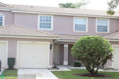 (private lake, pond, creek) Townhome/Townhouse For Sale in Tamarac Florida