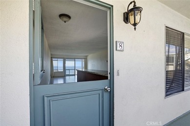 RECENTLY REFRESHED! ALL NEW INTERIOR PAINT (WALLS, DOORS & - photo 4