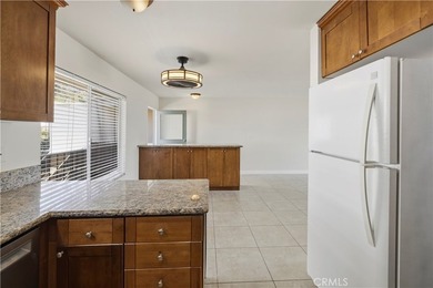 RECENTLY REFRESHED! ALL NEW INTERIOR PAINT (WALLS, DOORS & - photo 10