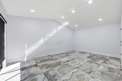 You'll love this beautifully updated corner unit, 2Bedroom - photo 12