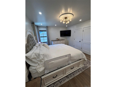 Welcome to this stunning completely detached, gut-renovated - photo 13