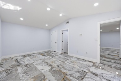 You'll love this beautifully updated corner unit, 2Bedroom - photo 13