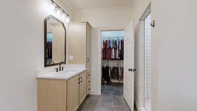 Beautiful Home located in an amazing neighborhood situated on a - photo 14