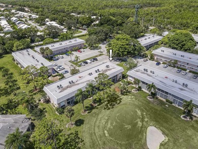 Terrific 55+ living! Extra bright end unit with beautiful golf - photo 15