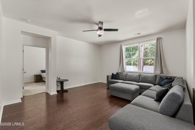 Welcome to this beautifully maintained, move-in-ready 4-bedroom - photo 16