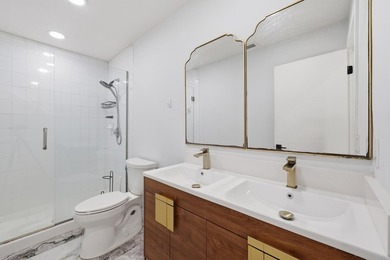 You'll love this beautifully updated corner unit, 2Bedroom - photo 16